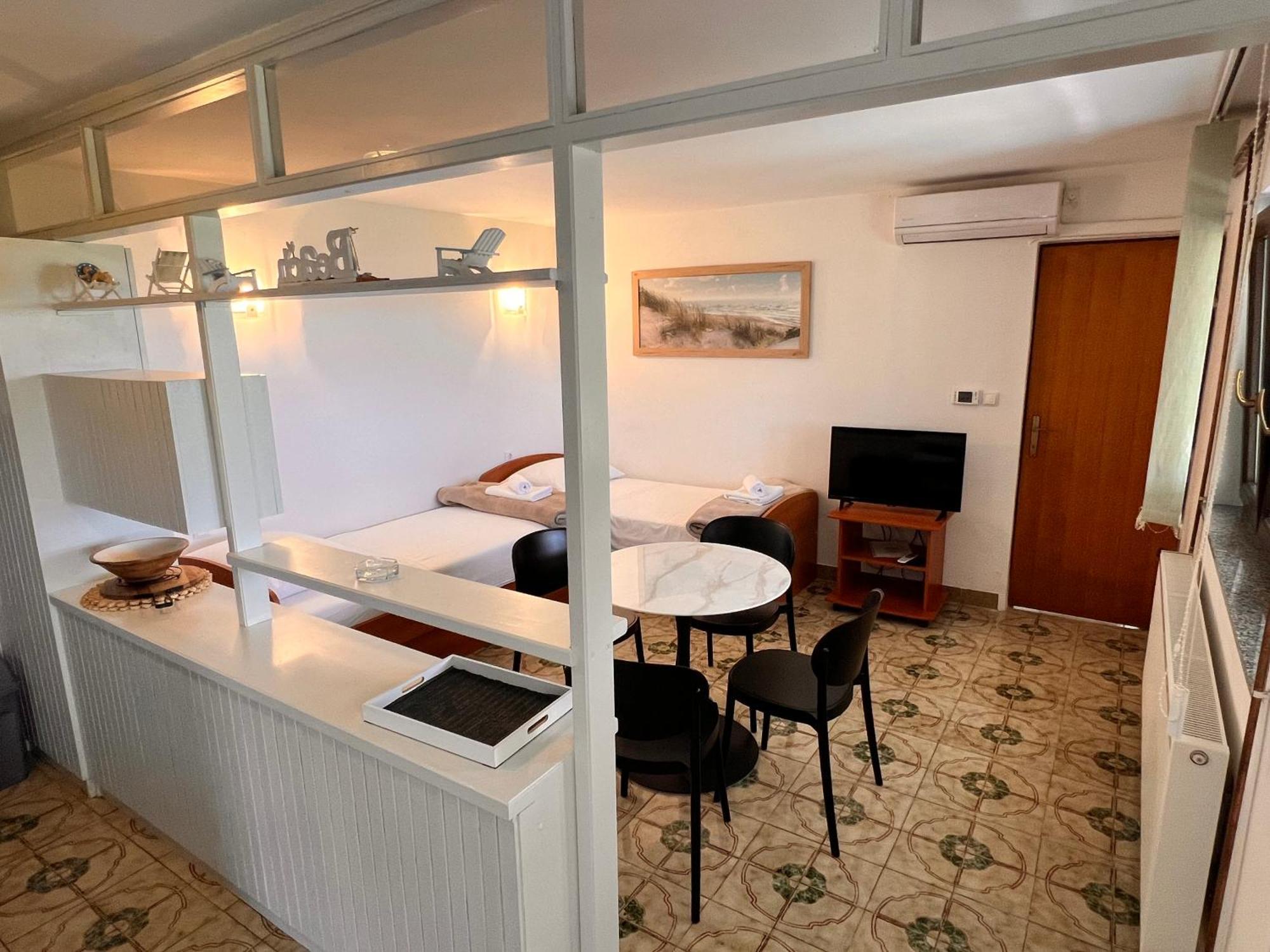 Apartments Gorana Crikvenica Exterior foto